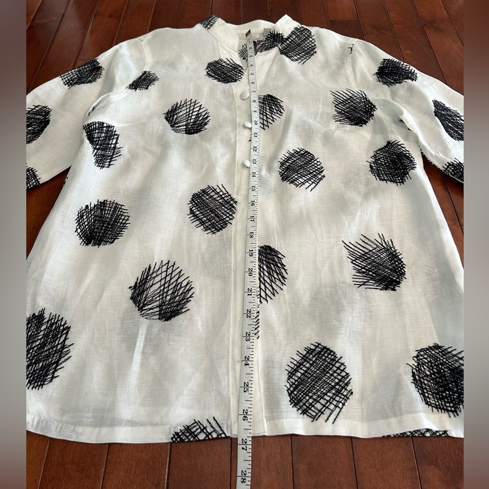 Tweeds White Linen Button Down Women’s Shirt with Black Embroidery Size Large - Picture 4 of 11